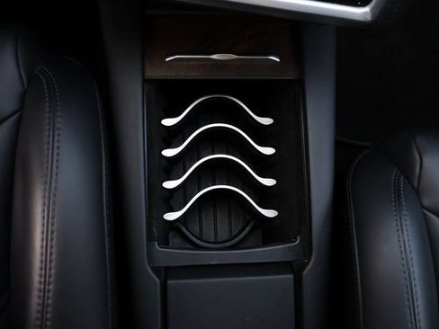 Used 2018 Tesla Model S 75D AWD/4WD image 24