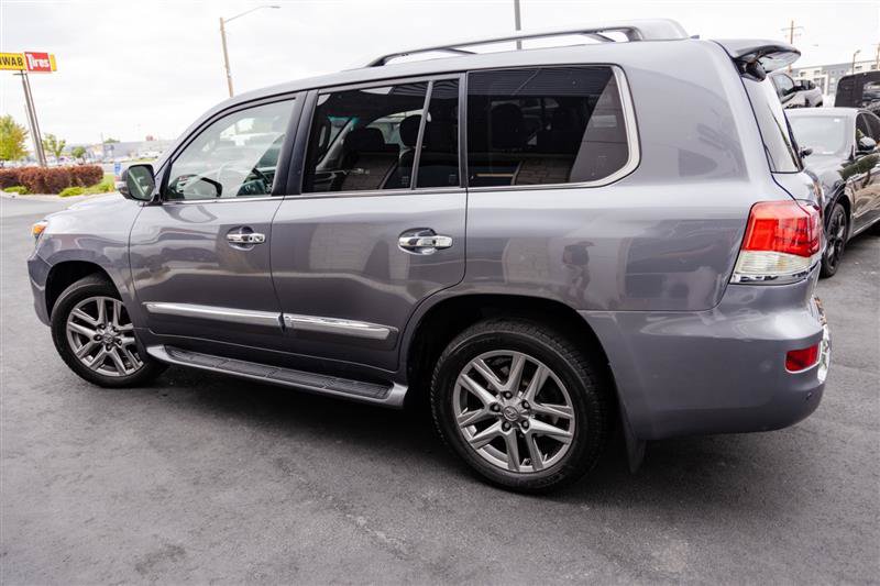 Used 2015 Lexus LX 570 4WD w/ Luxury Package image 11