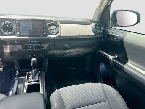 Used 2021 Toyota Tacoma SR5 RWD image 20