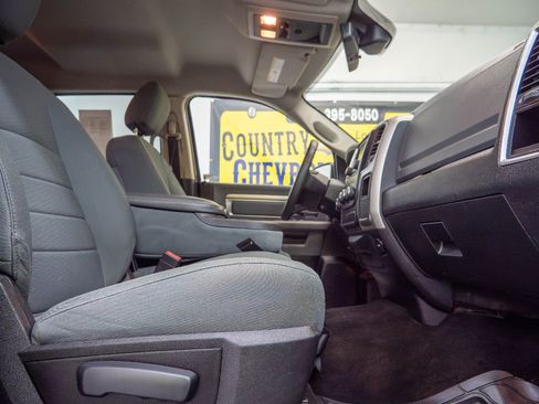 Used 2016 RAM 1500 Classic SLT AWD/4WD image 15