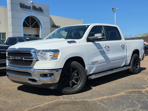 Used 2020 RAM 1500 Big Horn AWD/4WD image 1
