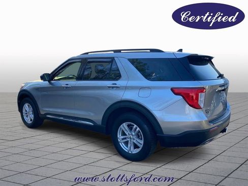 Certified 2022 Ford Explorer XLT w/ Equipment Group 202A AWD/4WD image 4