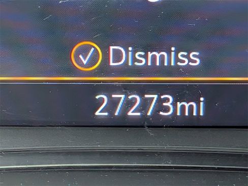 Used 2023 GMC Acadia SLT image 32