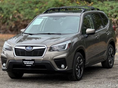 Used 2021 Subaru Forester Premium AWD/4WD image 3