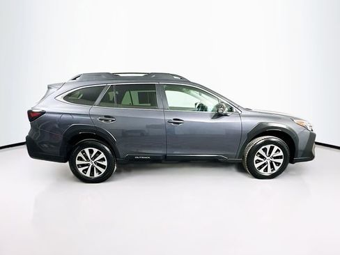 Used 2024 Subaru Outback Premium image 9