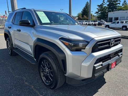 Certified 2025 Toyota 4Runner SR5 AWD/4WD image 3