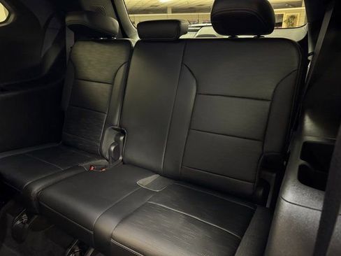 Used 2025 Buick Enclave Sport Touring image 22