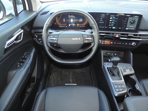 Used 2026 Kia Sportage EX image 12