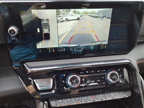 Used 2023 GMC Sierra 1500 AT4 w/ AT4 Premium Package AWD/4WD image 23