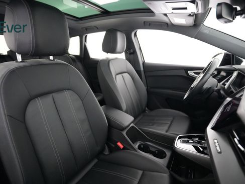 Used 2023 Audi Q4 e-tron Prestige w/ Black Optic Package image 23