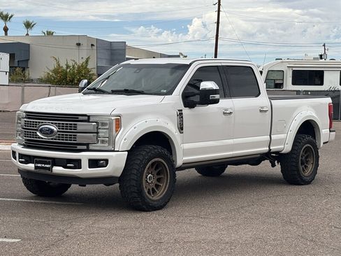 Used 2017 Ford F250 Platinum w/ Platinum Ultimate Package AWD/4WD image 9
