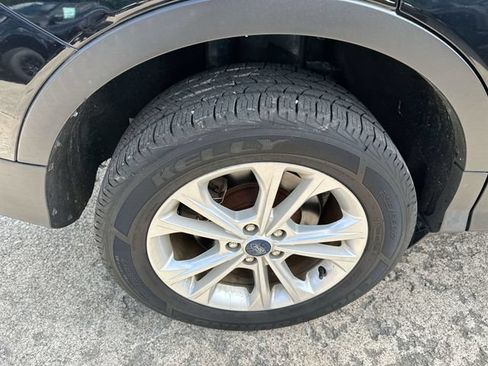 Used 2019 Ford Escape SE FWD image 51