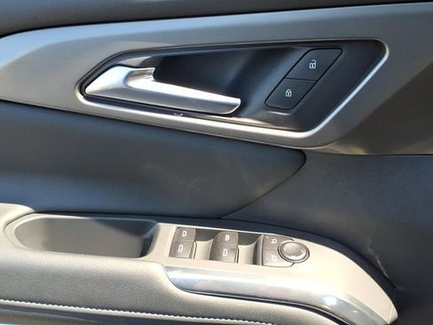 Used 2026 Chevrolet Traverse LT AWD/4WD image 17