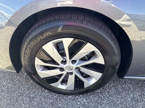 Certified 2025 Nissan Altima 2.5 S image 11