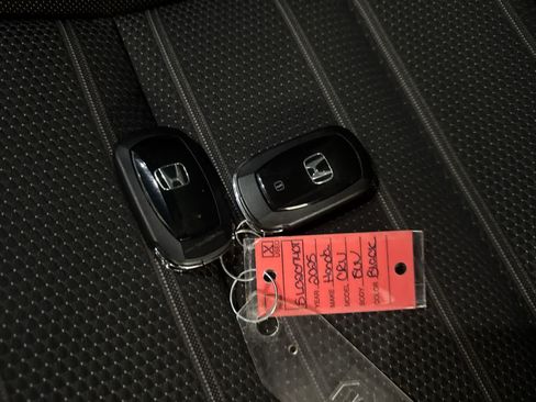 Used 2025 Honda CR-V Sport image 42
