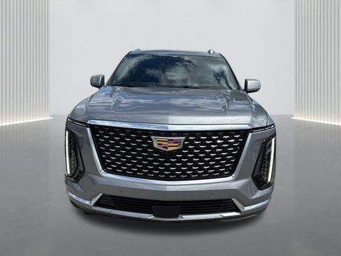 New 2026 Cadillac Escalade Luxury image 2