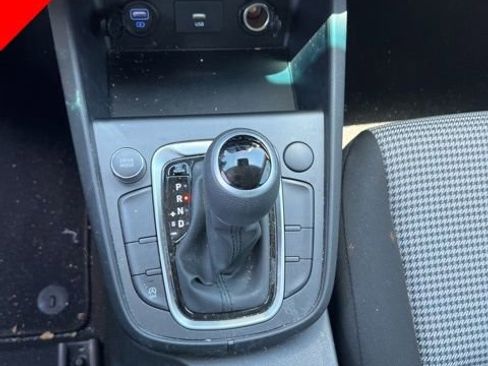 Used 2023 Hyundai Kona SE FWD image 7