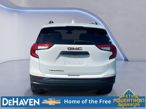 Used 2023 GMC Terrain SLE w/ Driver Convenience Package FWD image 5