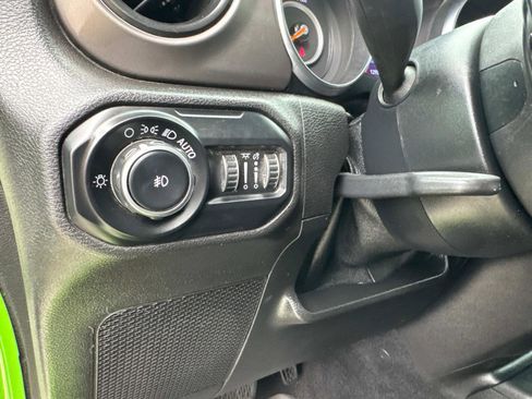 Used 2020 Jeep Wrangler Unlimited Sport S image 34