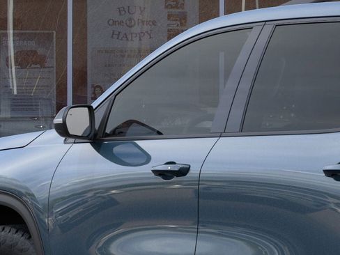 Used 2026 Chevrolet Traverse Z71 w/ Driver Confidence Package image 12