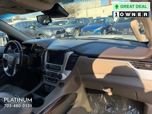 Used 2018 GMC Yukon XL SLT w/ Premium Edition image 16