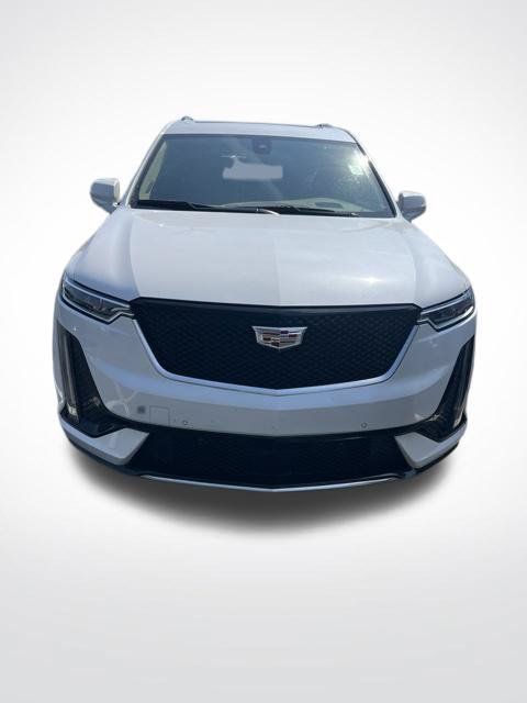 Used 2024 Cadillac XT6 Sport w/ Platinum Package AWD/4WD image 4
