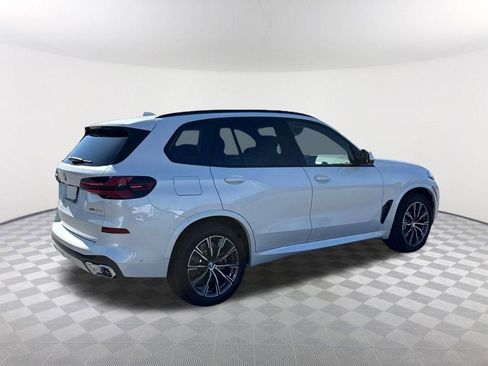 New 2026 BMW X5 xDrive50e w/ M Sport Package AWD/4WD image 5
