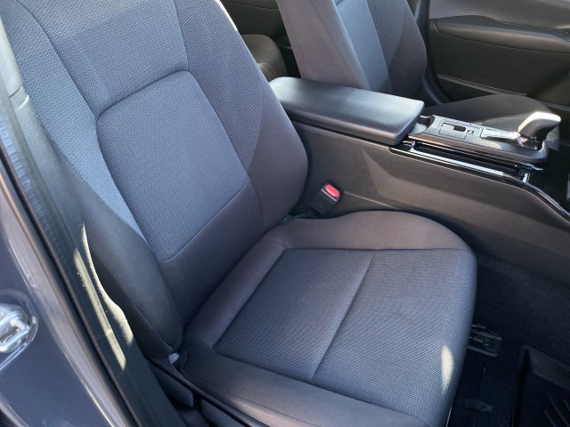 Used 2025 Toyota Prius LE FWD image 25