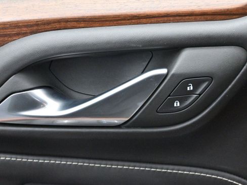 Used 2024 GMC Yukon XL Denali Ultimate image 14