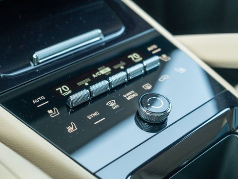 New 2026 Porsche Cayenne image 24