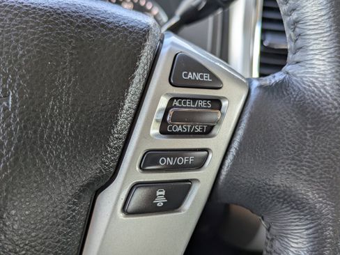 Used 2021 Nissan Titan SV w/ SV Convenience Package image 32