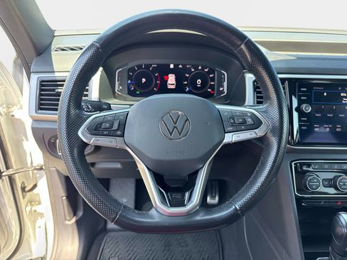 Used 2020 Volkswagen Atlas Cross Sport SEL R-Line AWD/4WD image 28