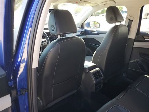 Used 2022 Volkswagen Taos SE image 14