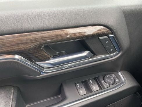 Used 2024 Chevrolet Silverado 2500 LT image 13