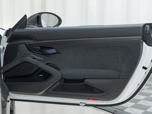 Used 2024 Porsche 718 Cayman GT4 RS image 30