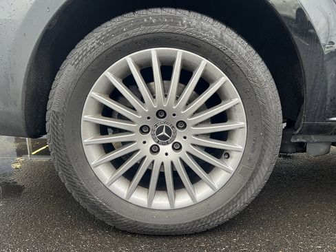 Used 2021 Mercedes-Benz Metris Passenger image 9