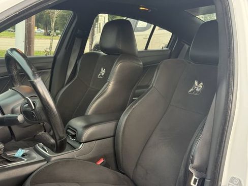 Used 2019 Dodge Charger Scat Pack w/ Technology Group RWD image 14
