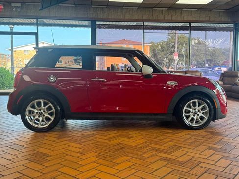 Used 2017 MINI Cooper S image 6