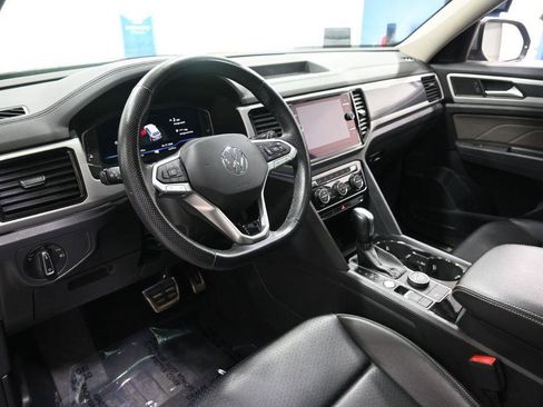 Used 2022 Volkswagen Atlas SEL R-Line AWD/4WD image 10