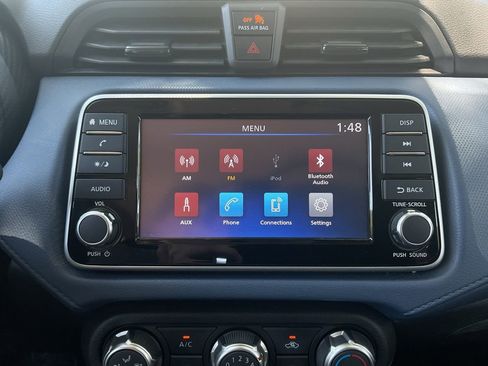 Used 2025 Nissan Versa SV FWD image 26