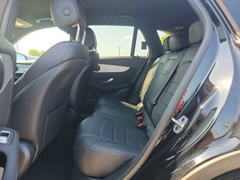 Used 2022 Mercedes-Benz GLC 300 image 11
