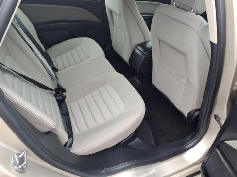Used 2018 Ford Fusion S FWD image 18