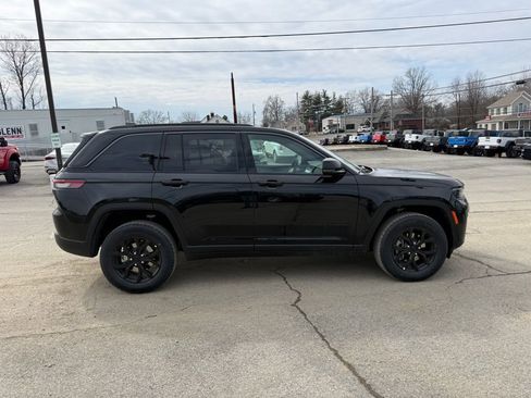 New 2026 Jeep Grand Cherokee Altitude AWD/4WD image 5