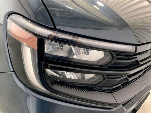 Used 2025 Ford Expedition Max Active RWD image 12
