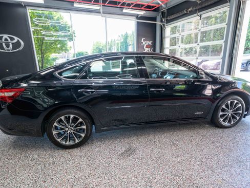 Used 2016 Toyota Avalon XLE Premium w/ Protection Package FWD image 4