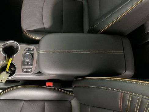 Certified 2024 GMC Terrain AT4 w/ Infotainment Package II AWD/4WD image 20