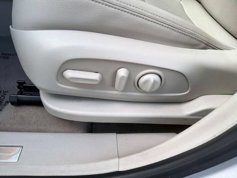 Used 2018 GMC Terrain Denali w/ Advanced Safety Package FWD image 19