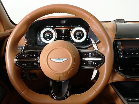 Used 2025 Aston Martin DBX 707 image 12