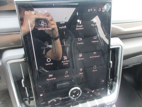 New 2026 GMC Yukon Elevation image 20