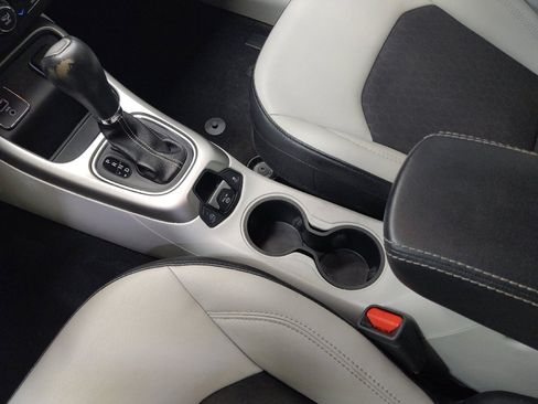 Used 2019 Jeep Compass Latitude w/ Popular Equipment Group FWD image 26